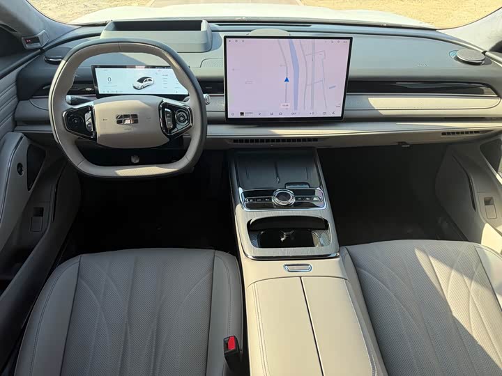 Фото 9 - Geely Galaxy Starshine 8 EM-i