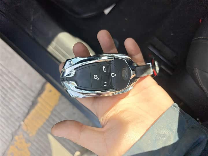 Фото 9 - GAC Trumpchi Empow R