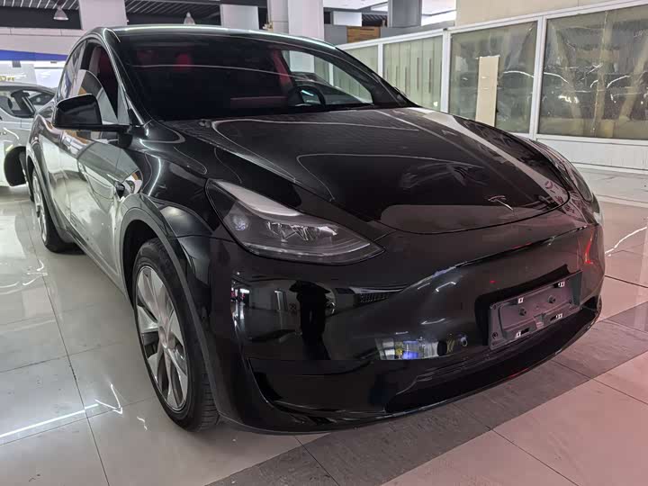 Фото 3 - Tesla Model Y