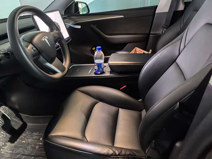 Фото 6 - Tesla Model Y