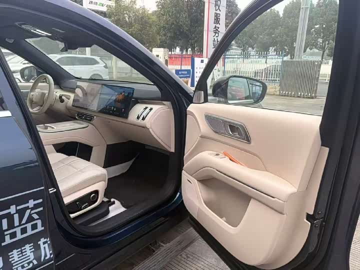 Фото 4 - Changan Deepal S09