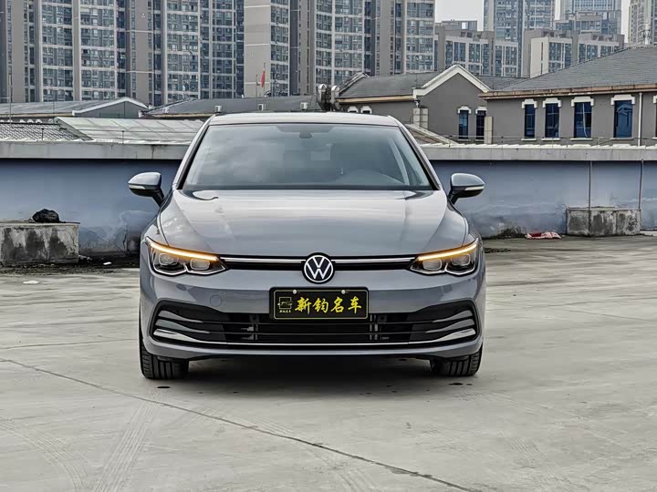 Фото 2 - Volkswagen Golf