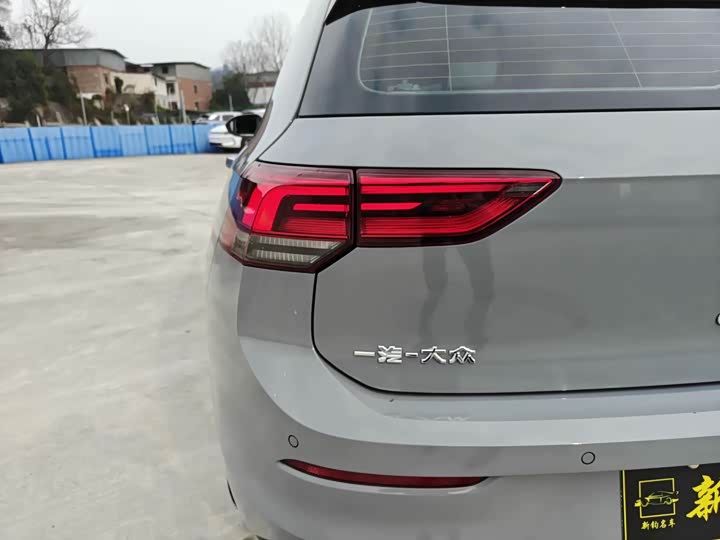 Фото 7 - Volkswagen Golf