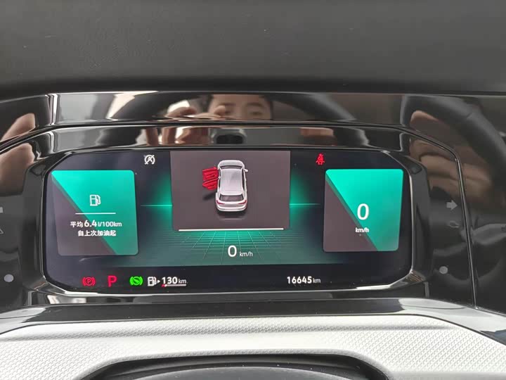 Фото 8 - Volkswagen Golf