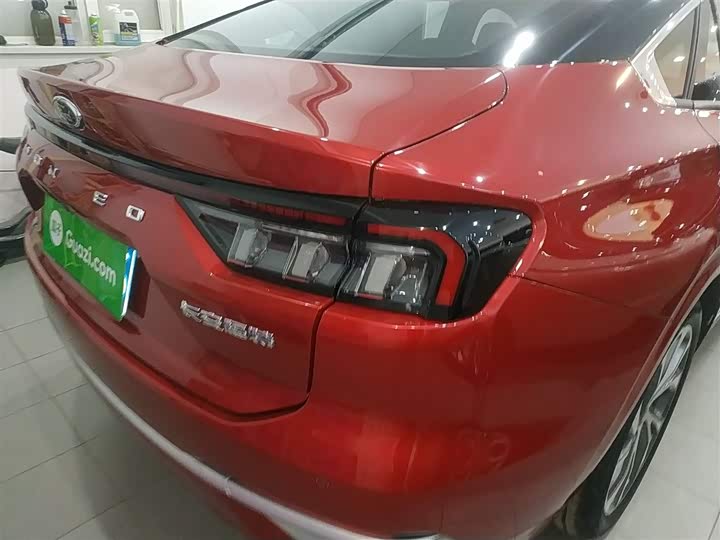 Фото 8 - Ford Mondeo