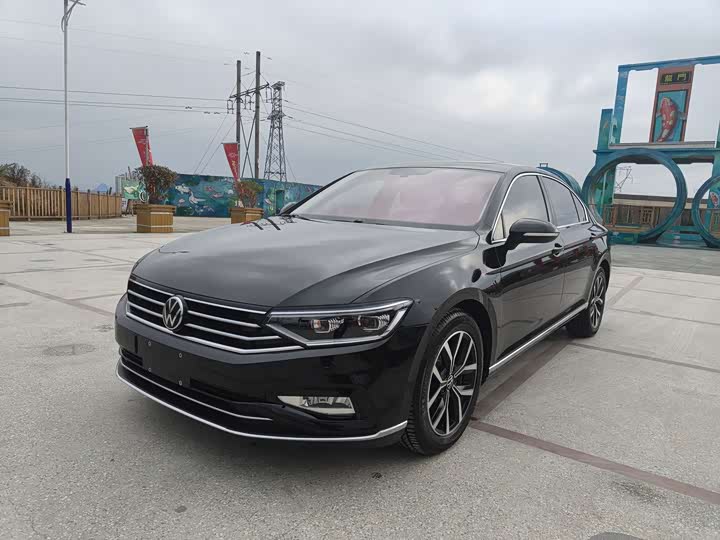 Фото 1 - Volkswagen Magotan