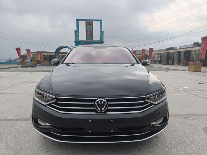 Фото 2 - Volkswagen Magotan