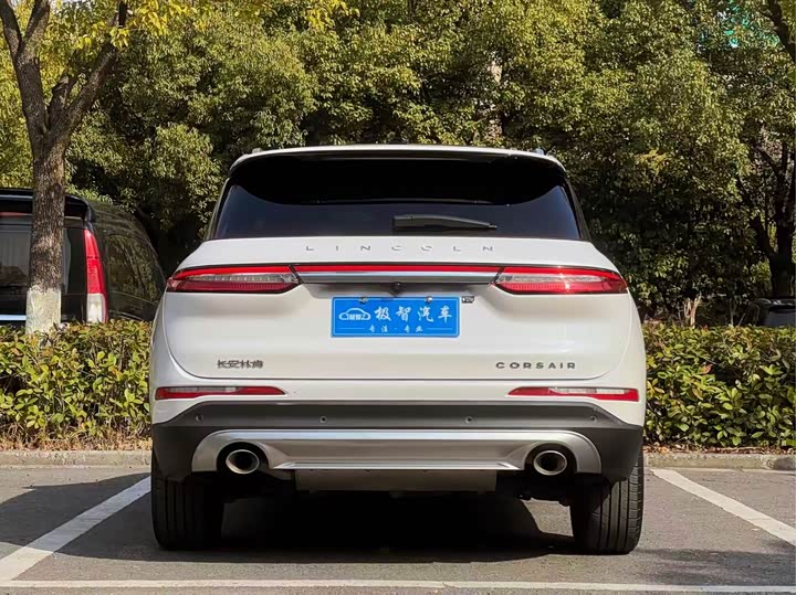 Фото 6 - Lincoln Corsair