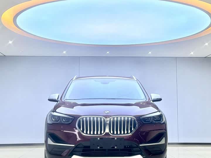 Фото 2 - BMW X1