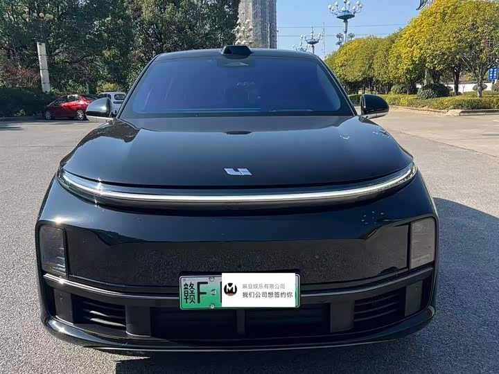 Фото 1 - LiXiang L7