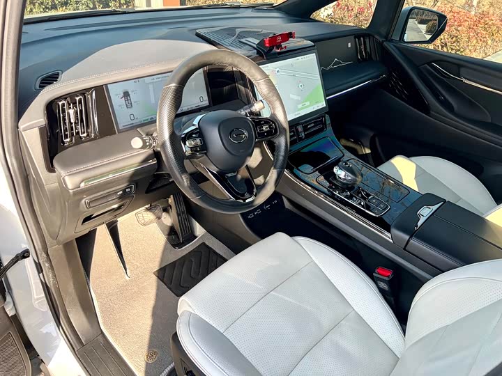 Фото 7 - GAC Trumpchi M8