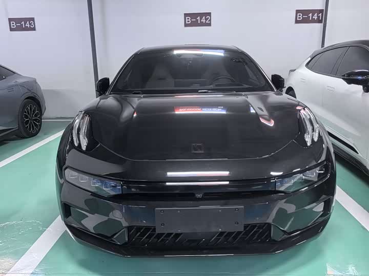 Фото 2 - Zeekr 001