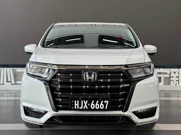 Фото 2 - Honda Elysion