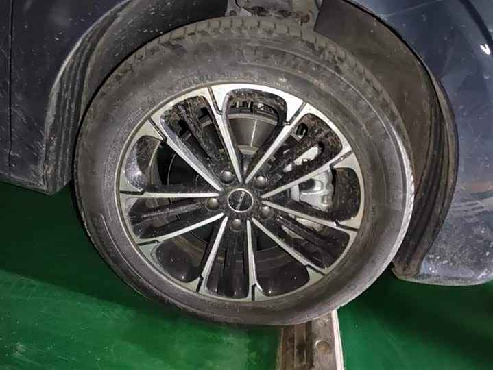 Фото 6 - Roewe iMax 8