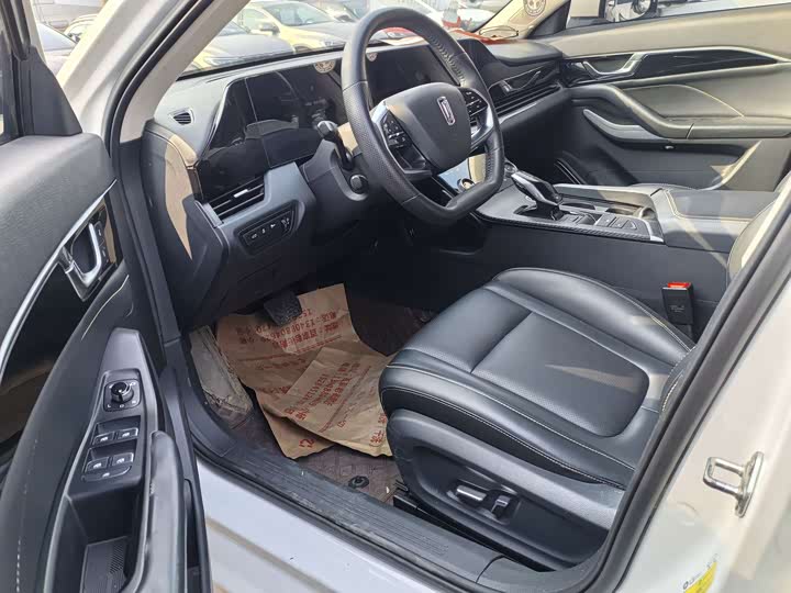 Фото 4 - Bestune B70