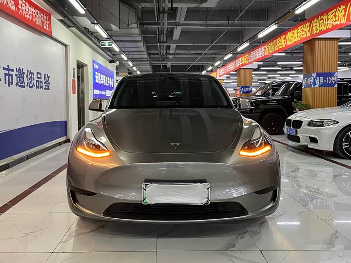 Фото 1 - Tesla Model Y