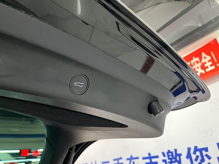 Фото 8 - Tesla Model Y