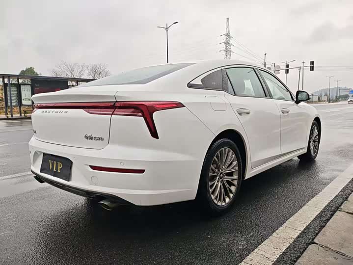 Фото 5 - Bestune B70