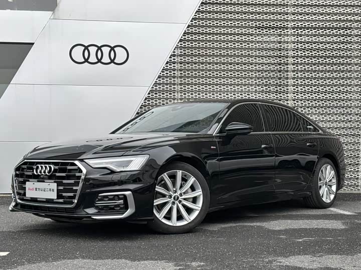 Фото 1 - Audi A6L