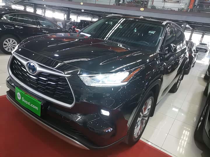 Фото 2 - Toyota Highlander