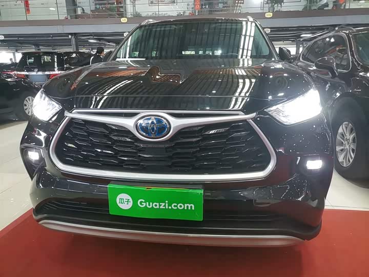 Фото 3 - Toyota Highlander