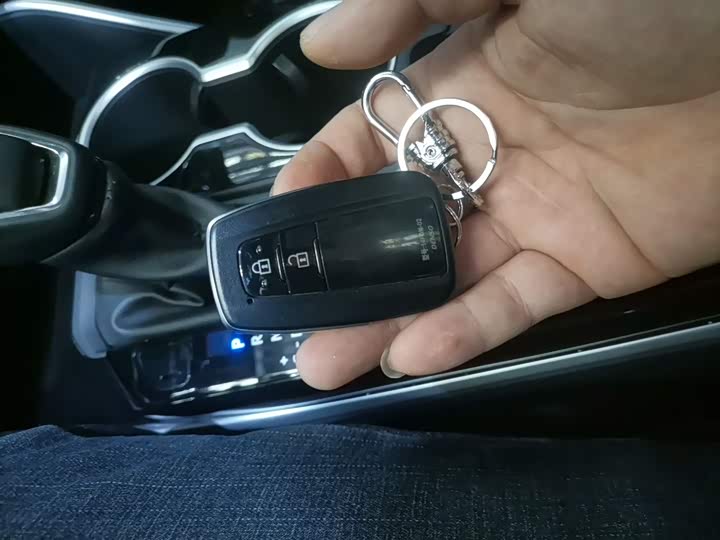 Фото 9 - Toyota Highlander