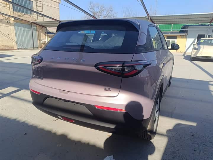 Фото 7 - Geely Galaxy Geome