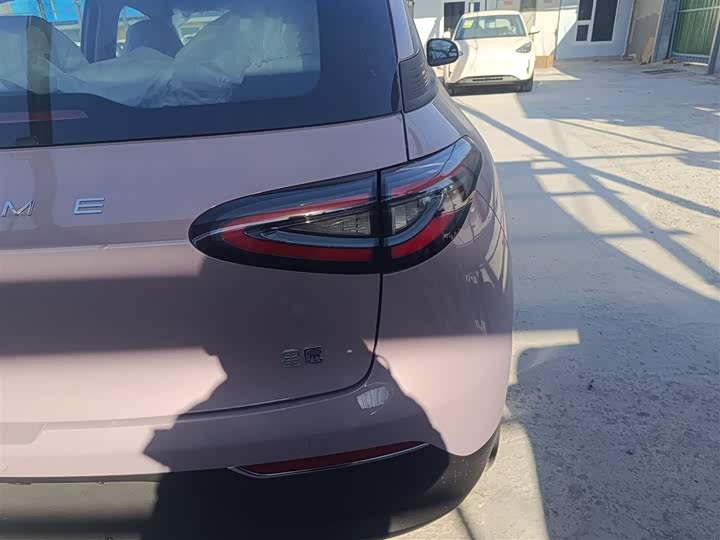 Фото 8 - Geely Galaxy Geome