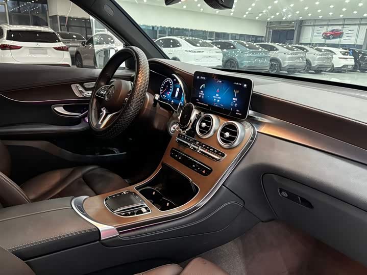 Фото 4 - Mercedes-Benz GLC-Class