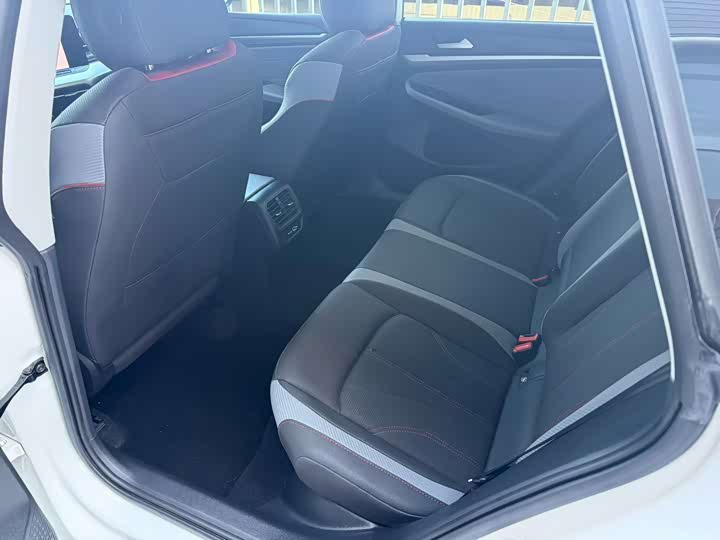 Фото 9 - Volkswagen Lamando L