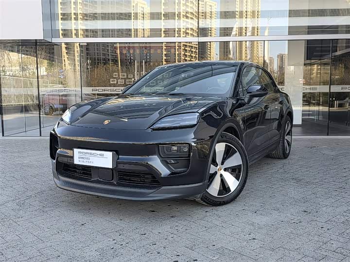 Фото 1 - Porsche Macan EV