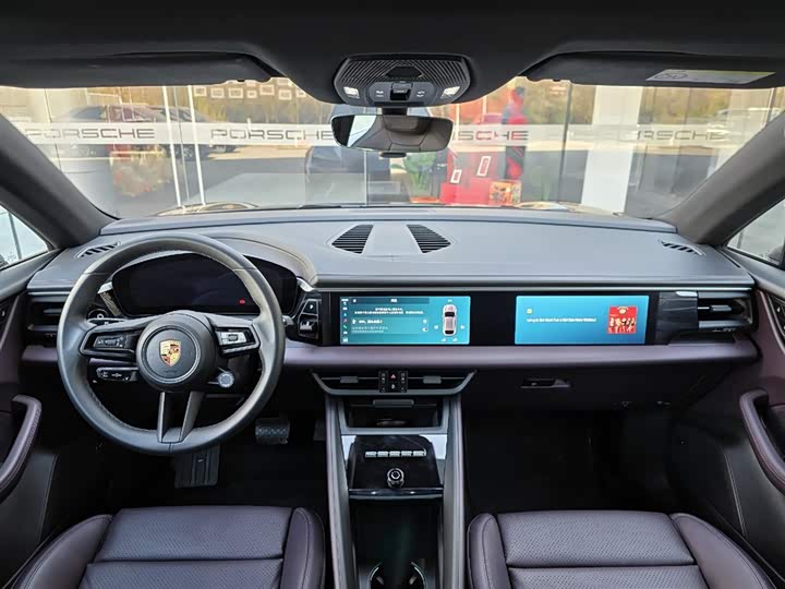 Фото 8 - Porsche Macan EV