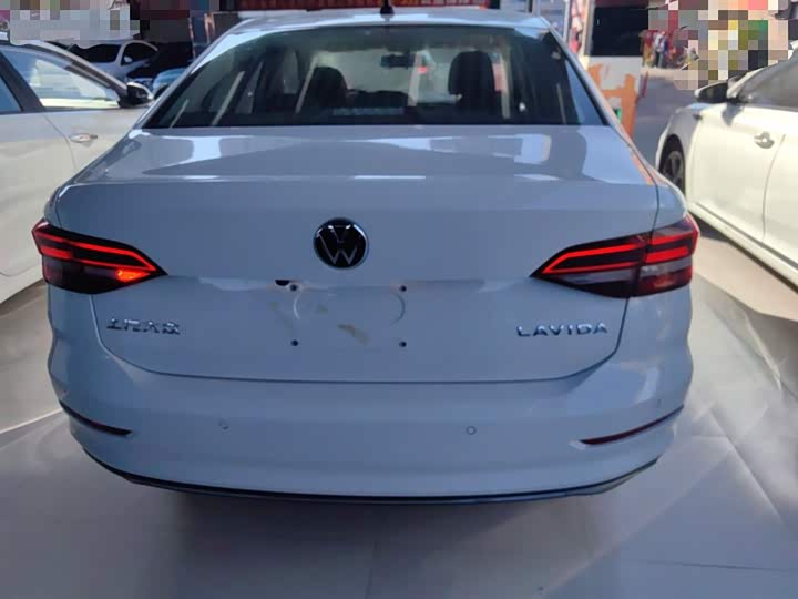 Фото 6 - Volkswagen Lavida