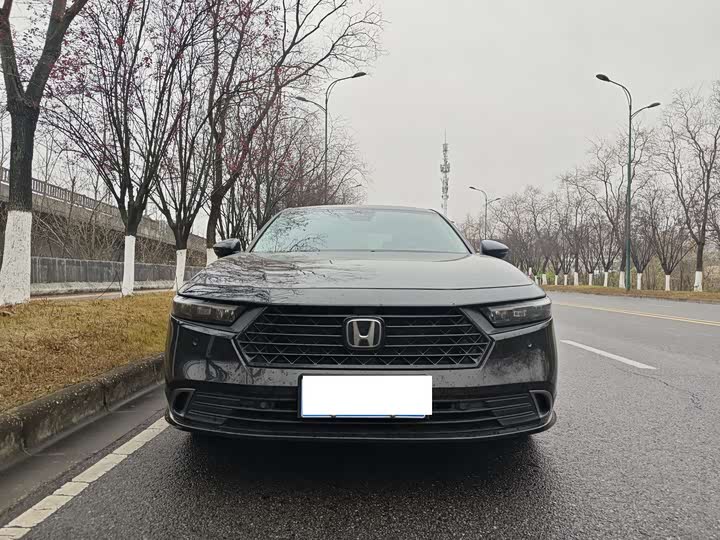 Фото 2 - Honda Accord