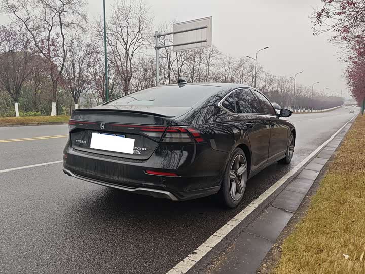 Фото 6 - Honda Accord