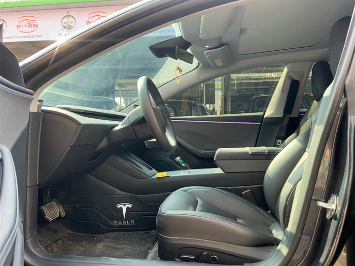 Фото 8 - Tesla Model 3