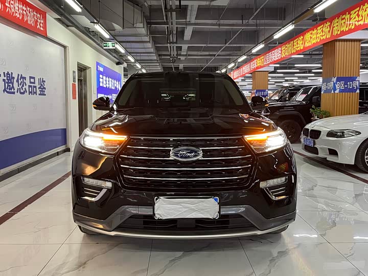 Фото 1 - Ford Explorer