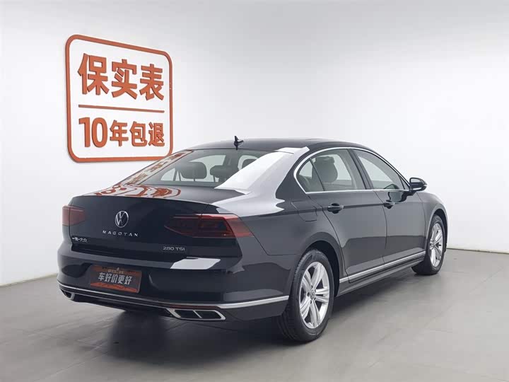 Фото 2 - Volkswagen Magotan