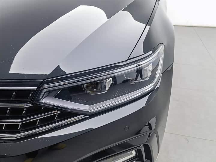 Фото 7 - Volkswagen Magotan