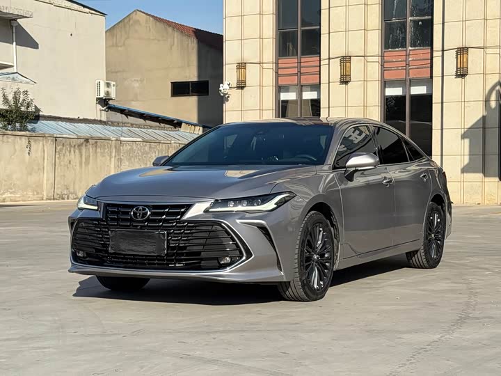 Фото 1 - Toyota Avalon