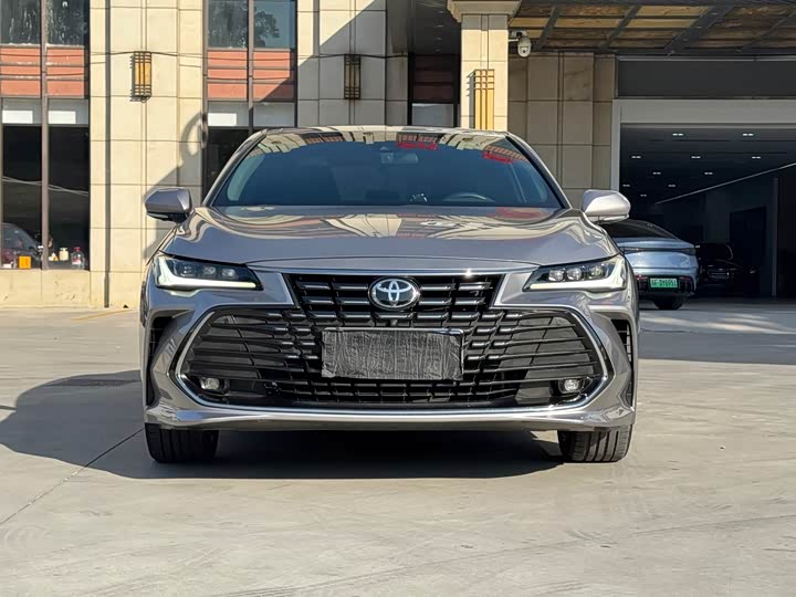 Фото 2 - Toyota Avalon