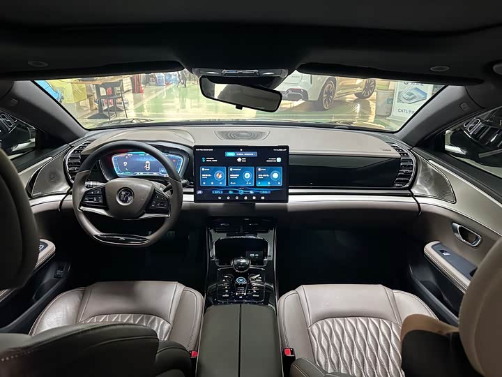 Фото 6 - BYD Han