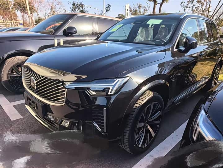 Фото 1 - Volvo XC90 Hybrid