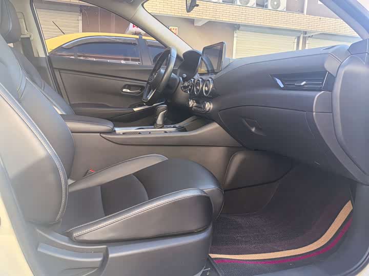 Фото 5 - Nissan Sylphy