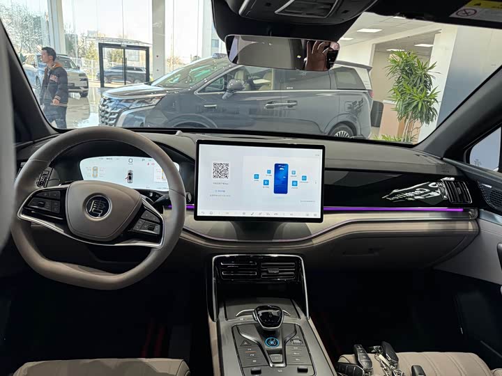 Фото 6 - BYD Tang Hybrid/EV