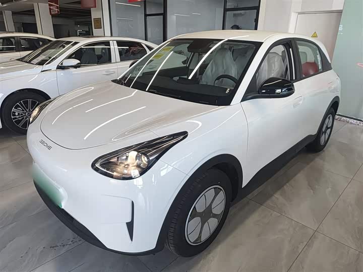 Фото 1 - Geely Galaxy Geome