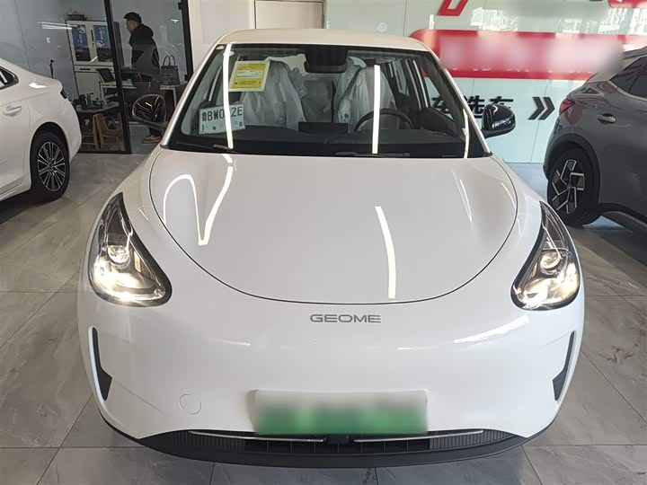 Фото 3 - Geely Galaxy Geome