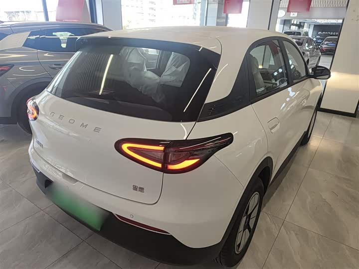 Фото 7 - Geely Galaxy Geome