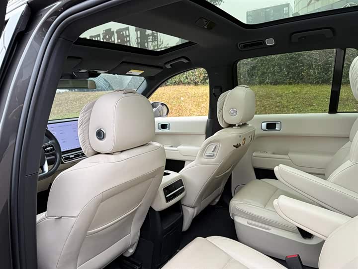 Фото 9 - LiXiang L8