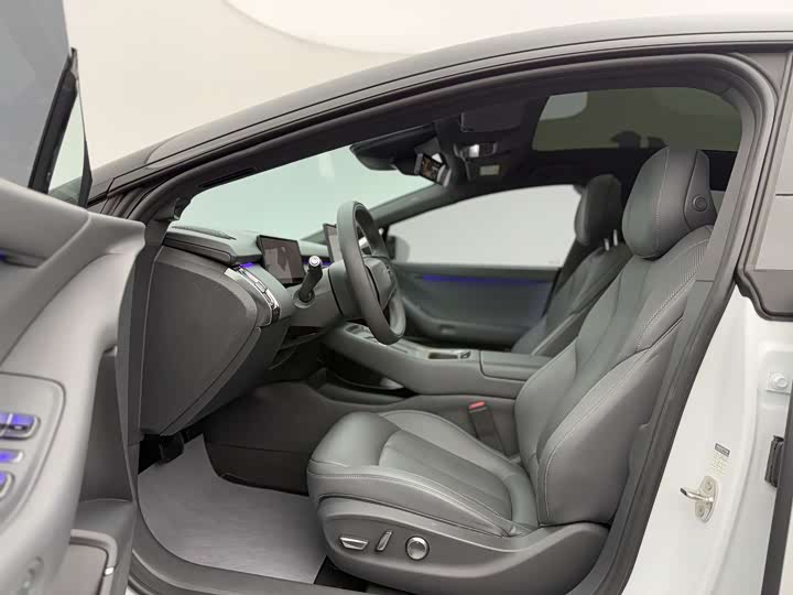 Фото 6 - XPeng F57